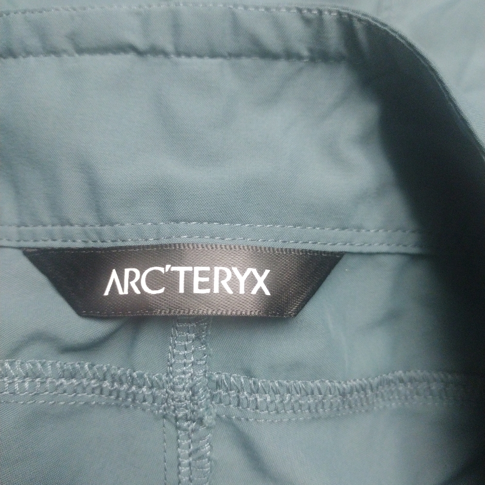 Arc'Teryx Shorts - Green Size 0 - Picture 4 of 4